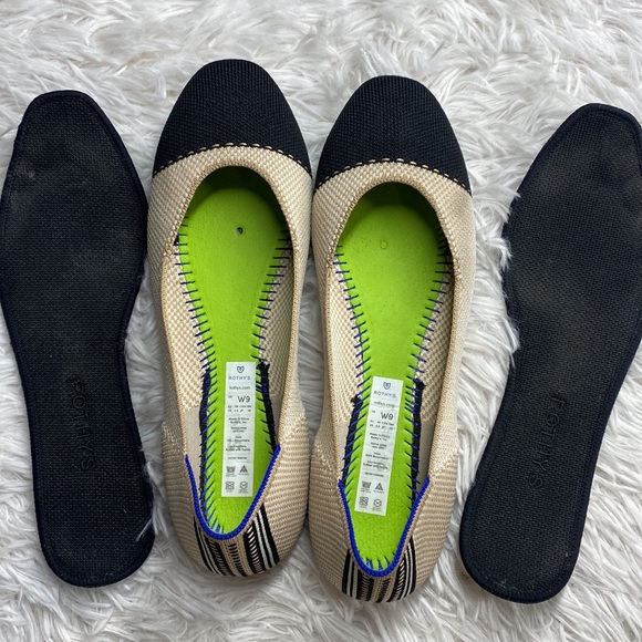 Rothy’s “The Square”  in Tuxedo size 9 - Picture 14 of 16